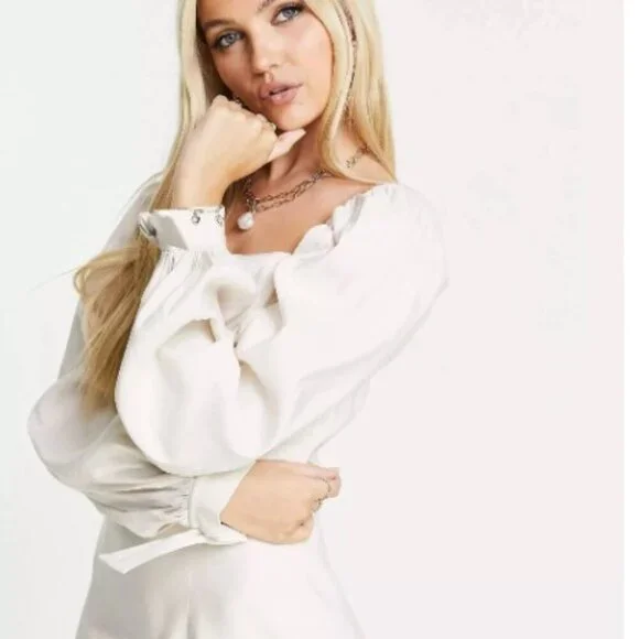 TED BAKER Britnie Puff Sleeve Dress Nude 8 (Ted 3) NWT - Picture 3 of 9